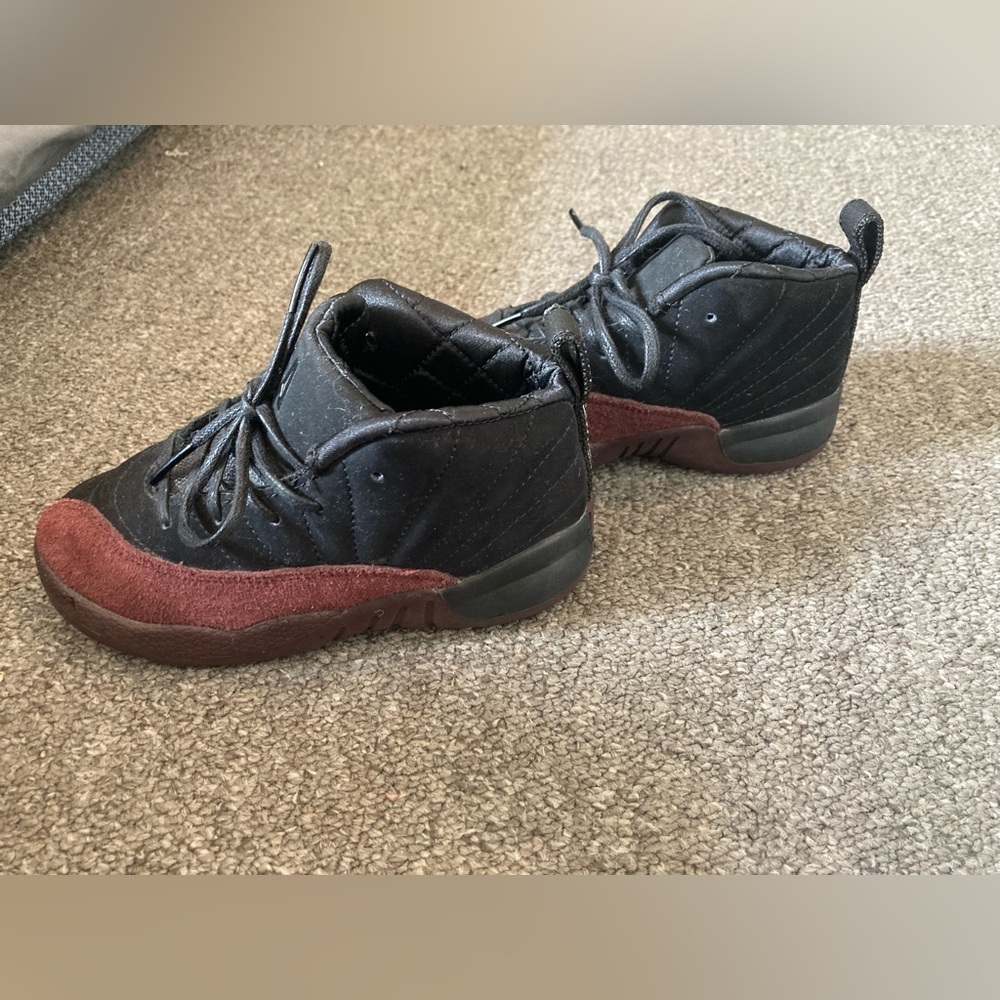 Jordan12s Toddler Sneakers Black and Burgundy 9C